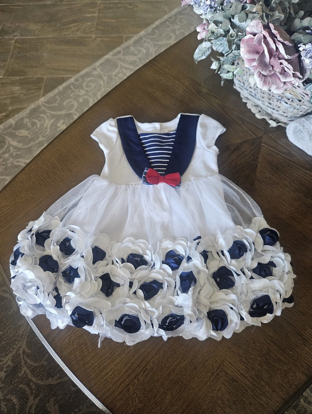 Nannette Baby White & Navy Floral Tulle Dress with Red Bow Accent Size 24M